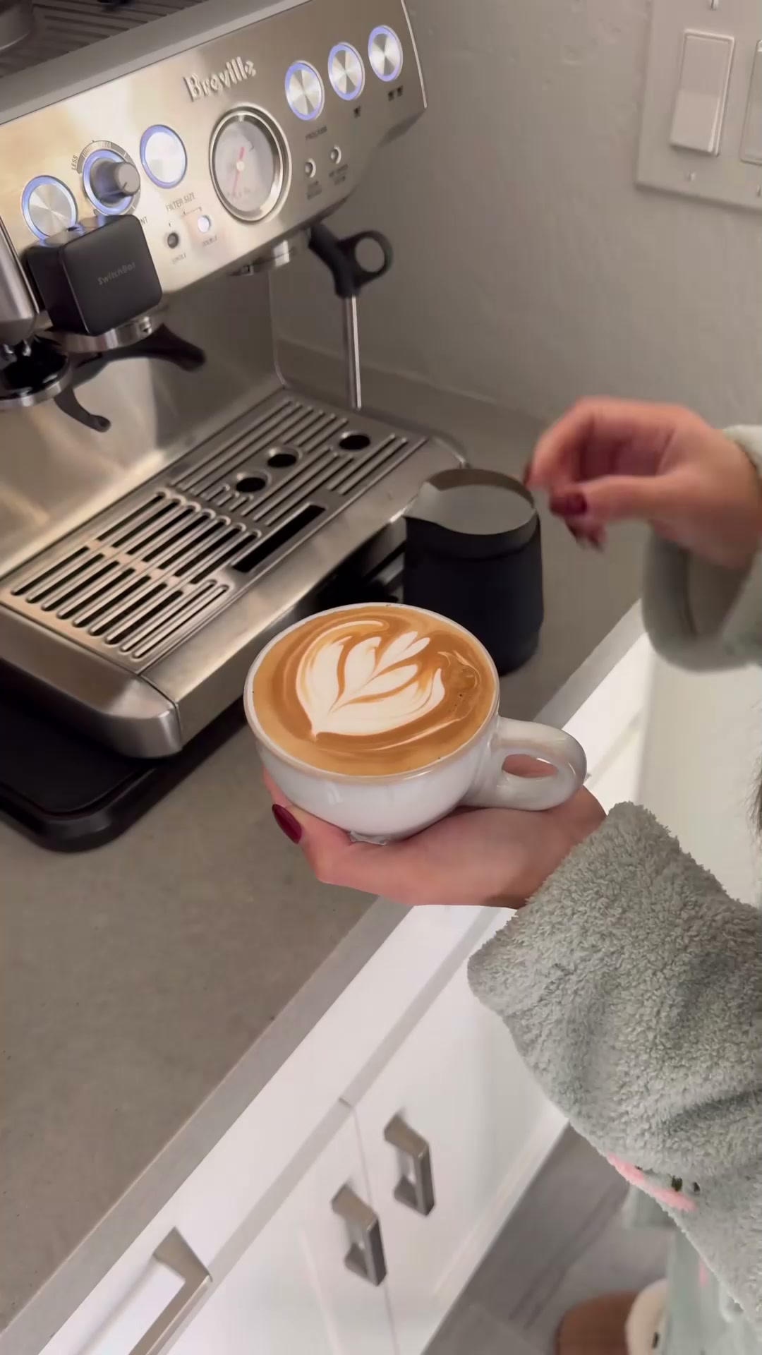 Dialing in espresso and finishing with latte art