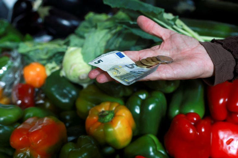 Euro Collapse to 17-Month Low | Cross-Border Sellers Face 4% Currency Headwind