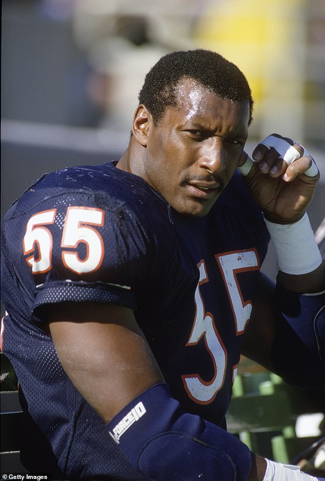Report: Chicago Bears legend subdued by stadium security after scuffle