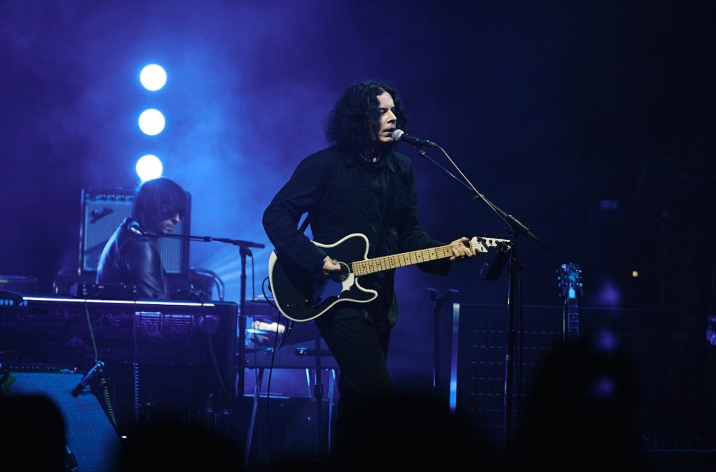 Review: Jack White delivers master class in shredding at the Sound ...