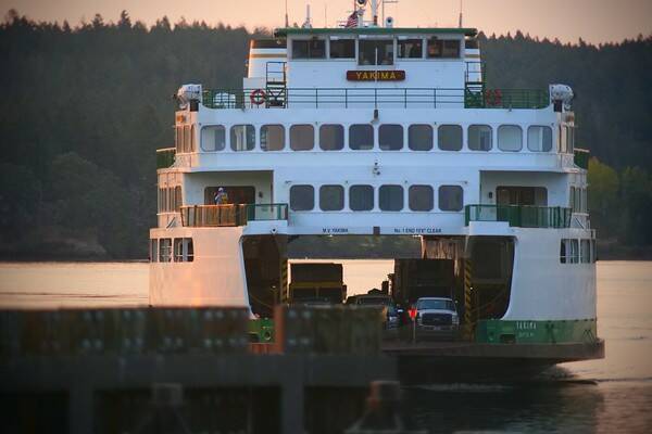 Crew shortage strands islanders in Anacortes as WSF cancels early ...