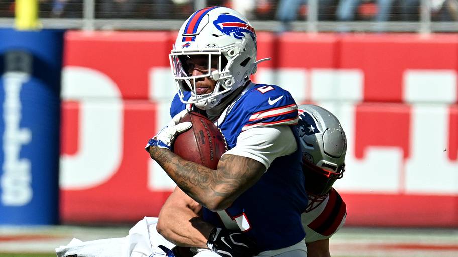 Fantasy football injury impact: DJ Moore's shoulder status could unlock ...