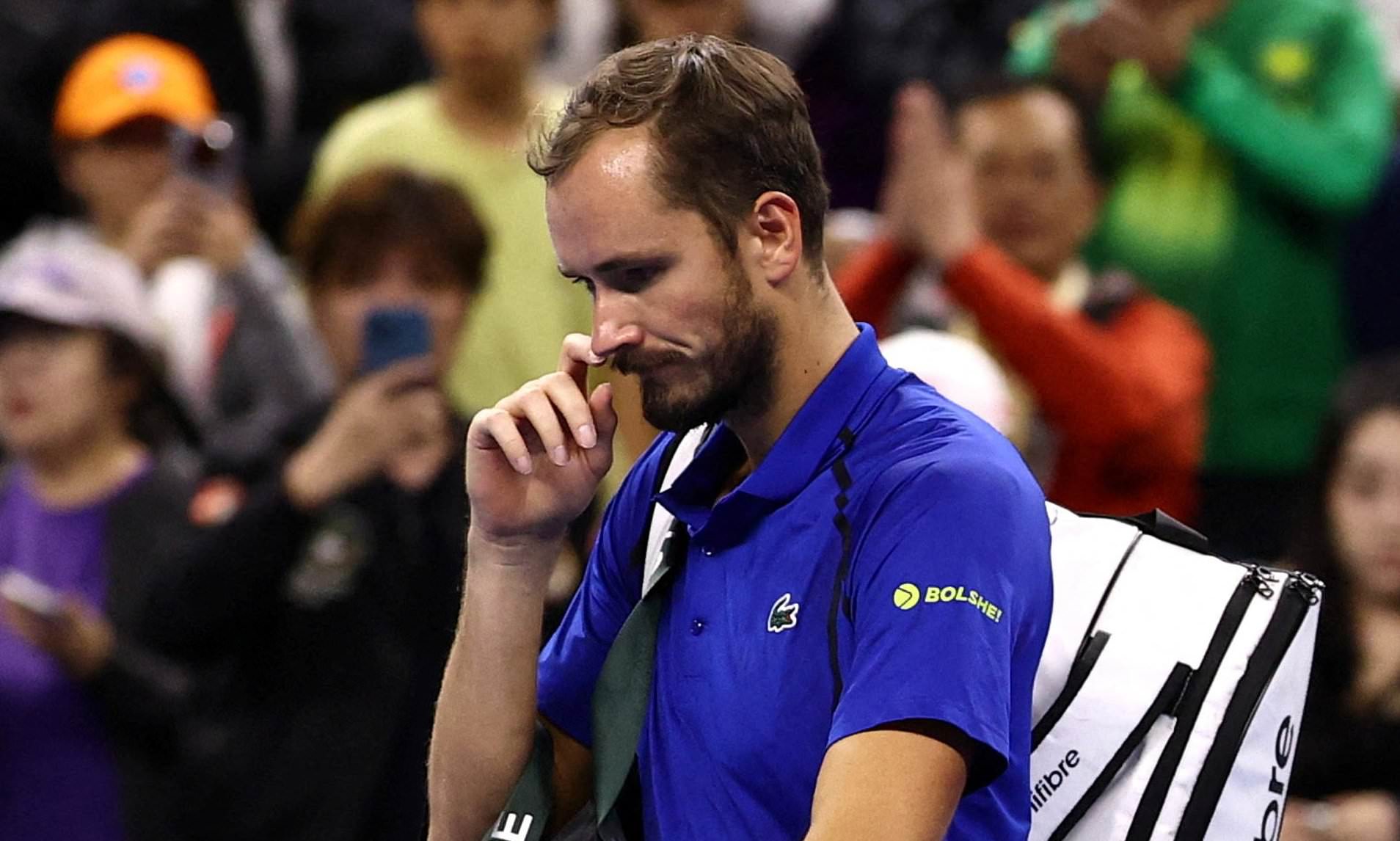 Daniil Medvedev is thrown out of the China Open after hitting a fan in ...