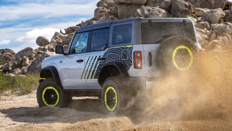 Ford’s new Bronco brings Raptor energy without the apex-level price tag