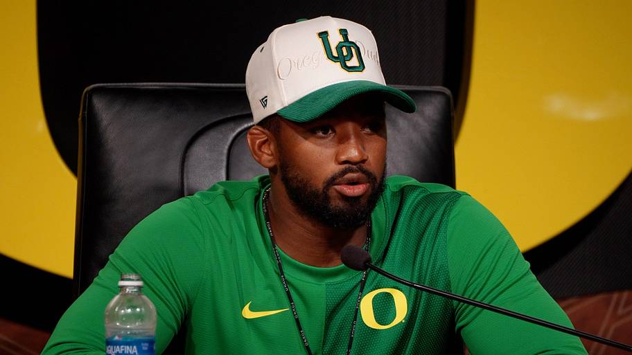 Oregon flashes recruiting strategy with push for four-star running back