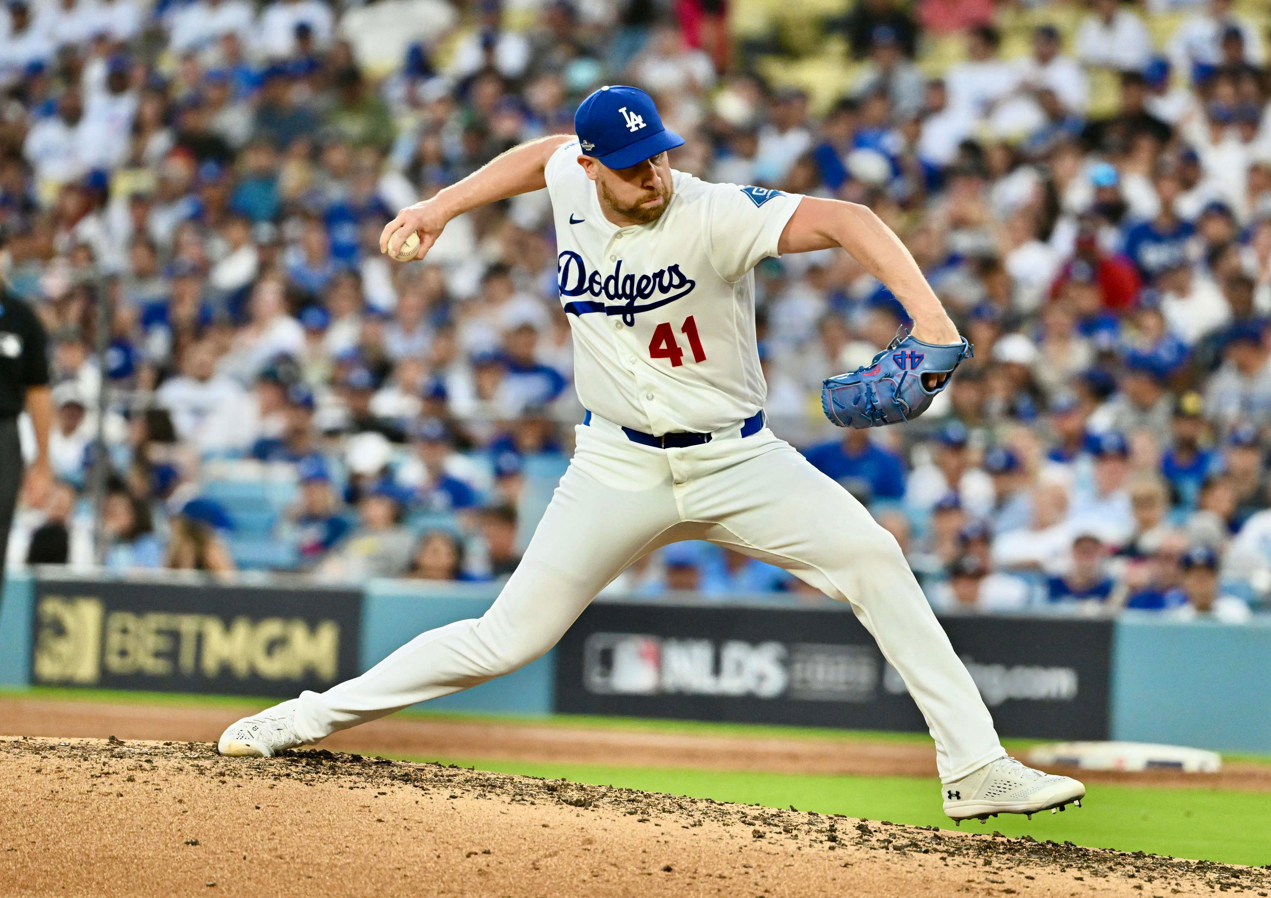 Dodgers bullpen undone by offense’s shortcomings