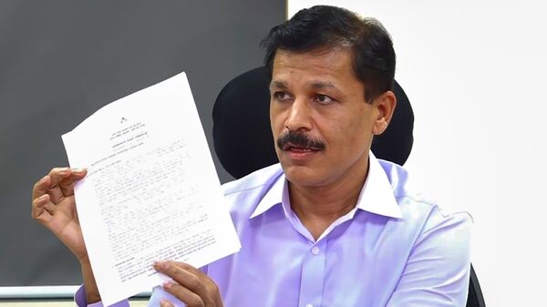 Maharashtra: FDA, led by IAS Tukaram Mundhe, suspends licence of 8 ...