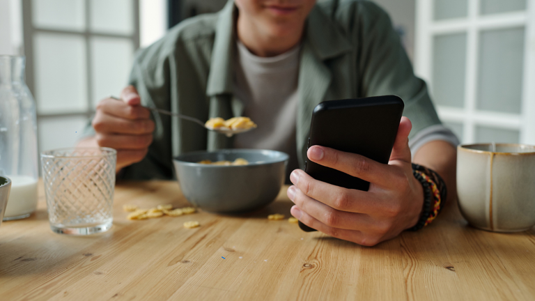 Over 2 hours of daily screen time linked to depression, obesity in ...