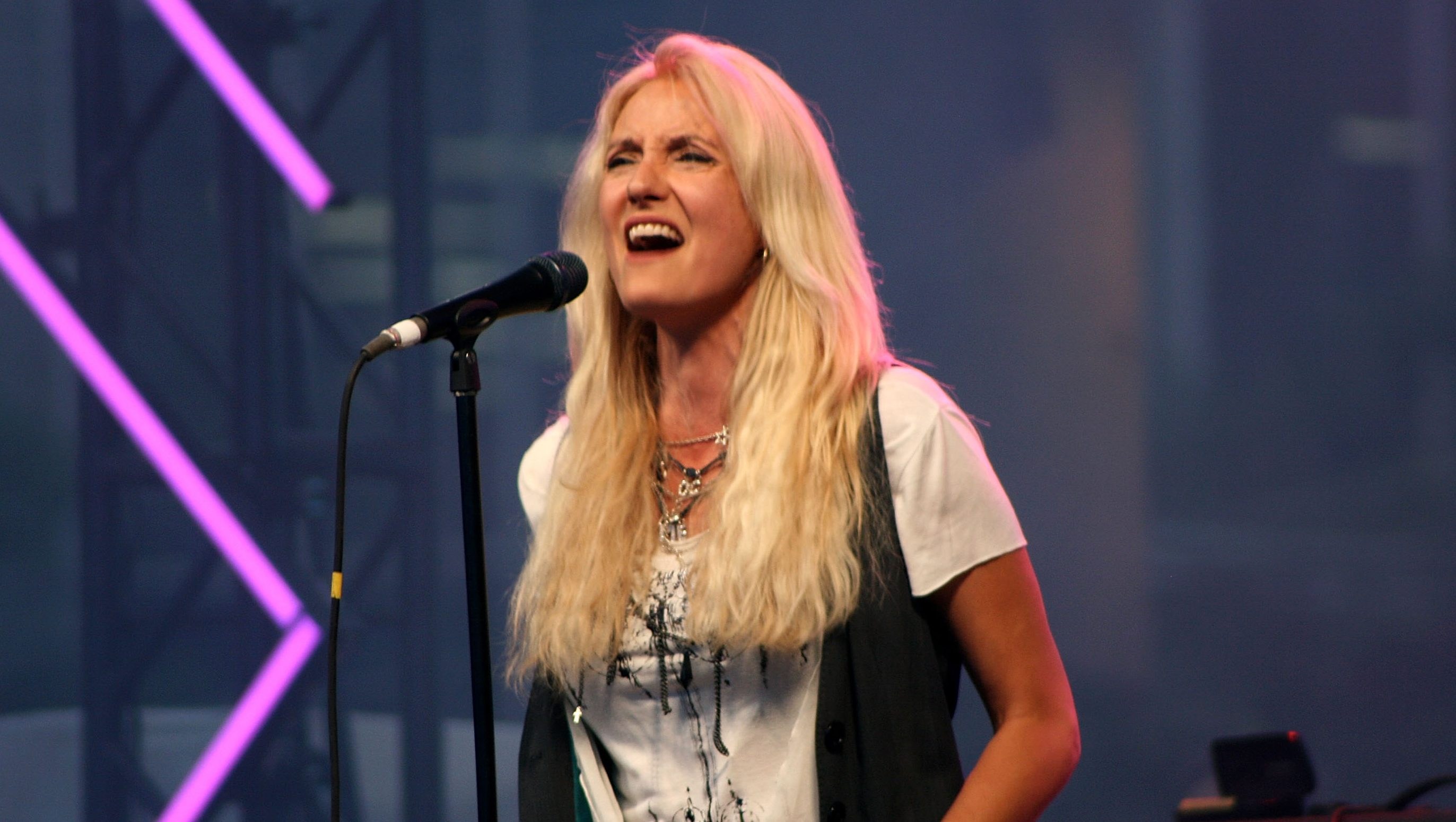 Who was Sass Jordan? 5 things to know about the ‘Canadian Idol’ judge