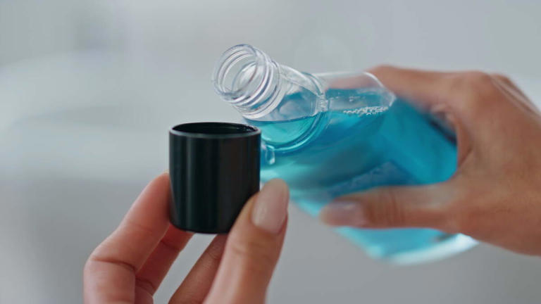 Is mouthwash actually good for you? Dentists say it depends on what you ...