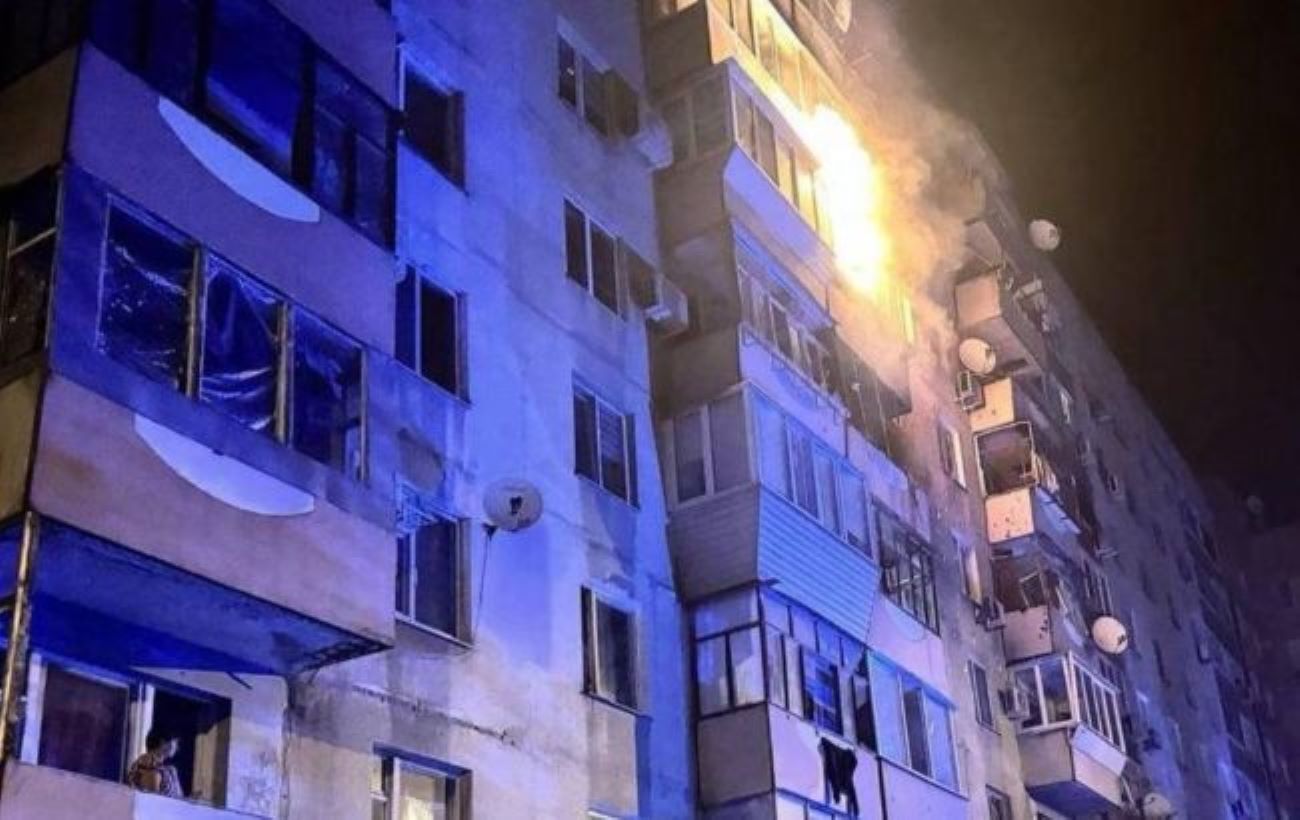 Russia strikes high-rise in Ukraine's Zaporizhzhia, casualties feared
