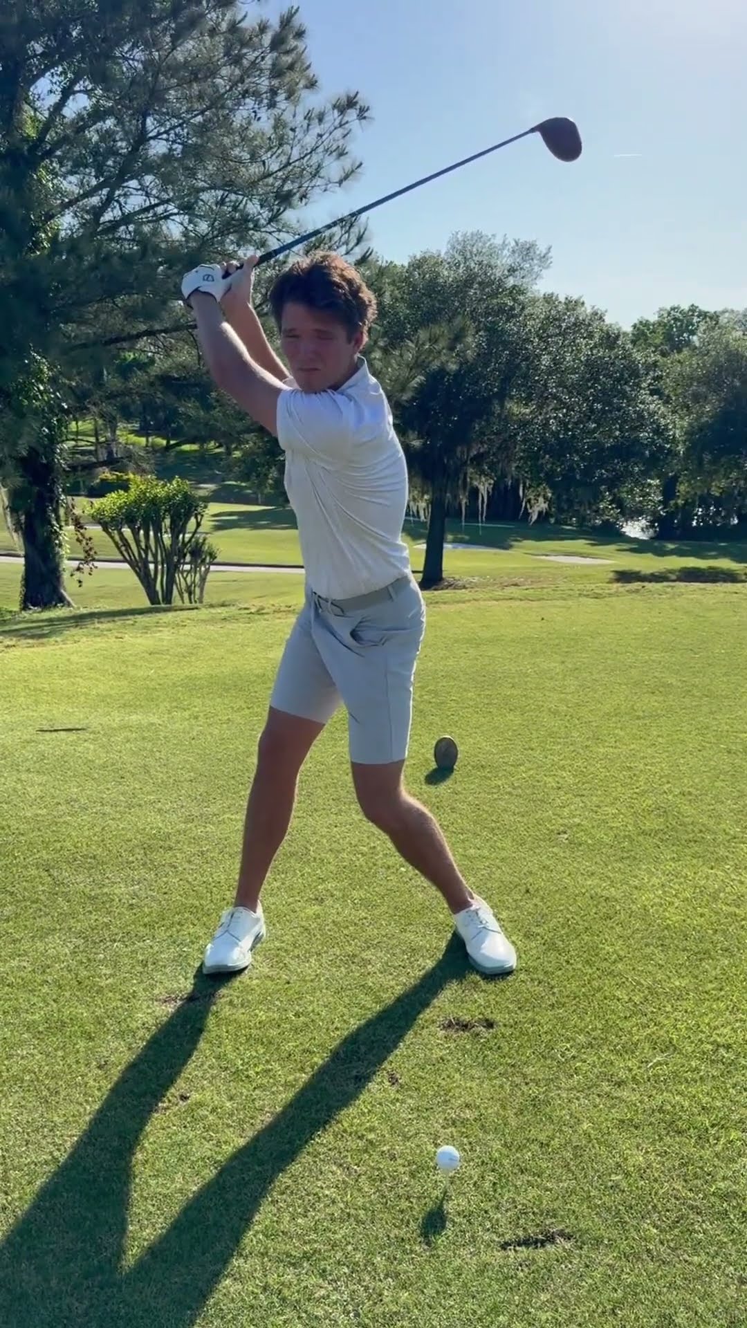 Staring contest 😳 #golf #shorts