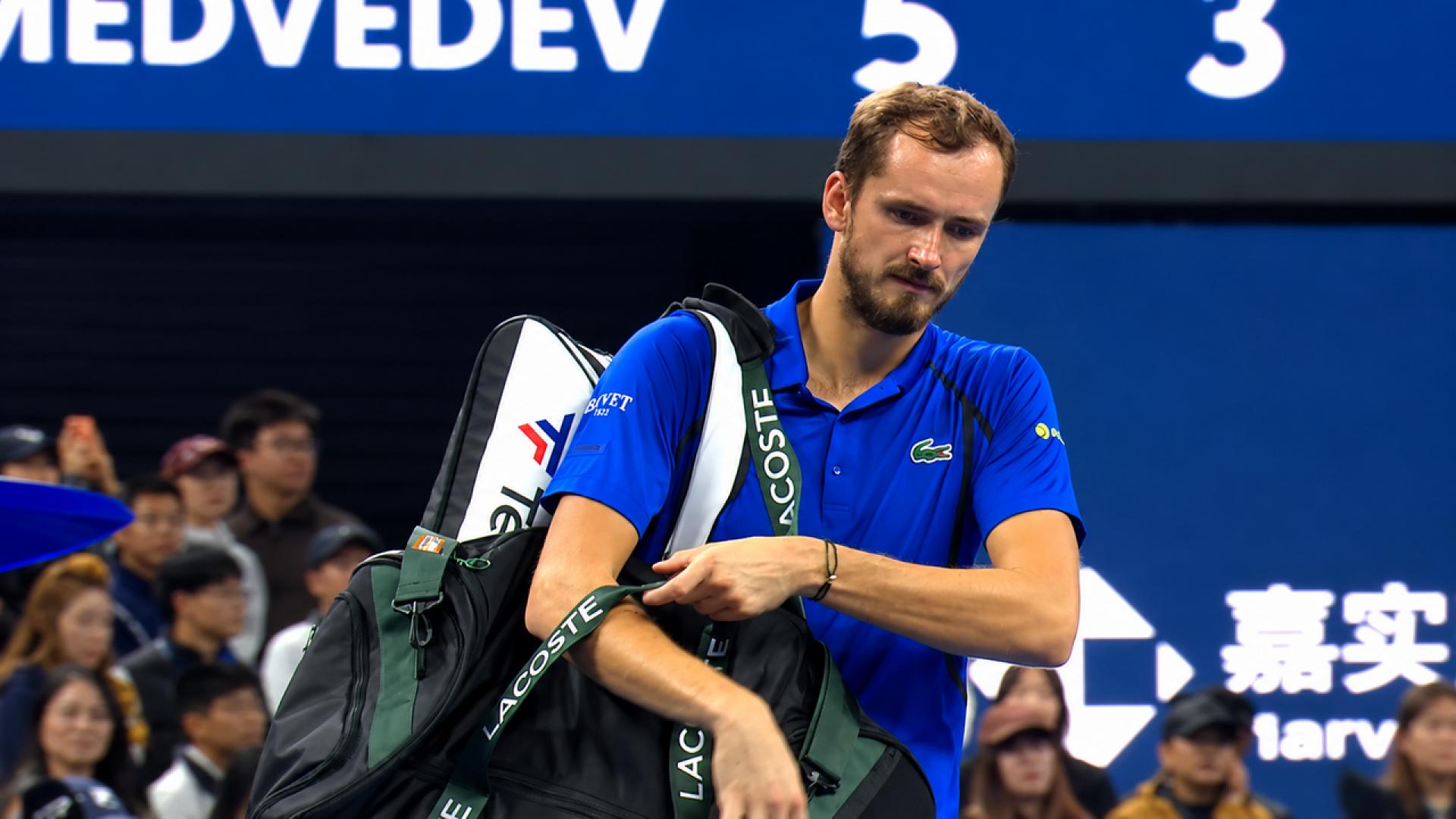 Daniil Medvedev apologizes after being defaulted against Novak Djokovic