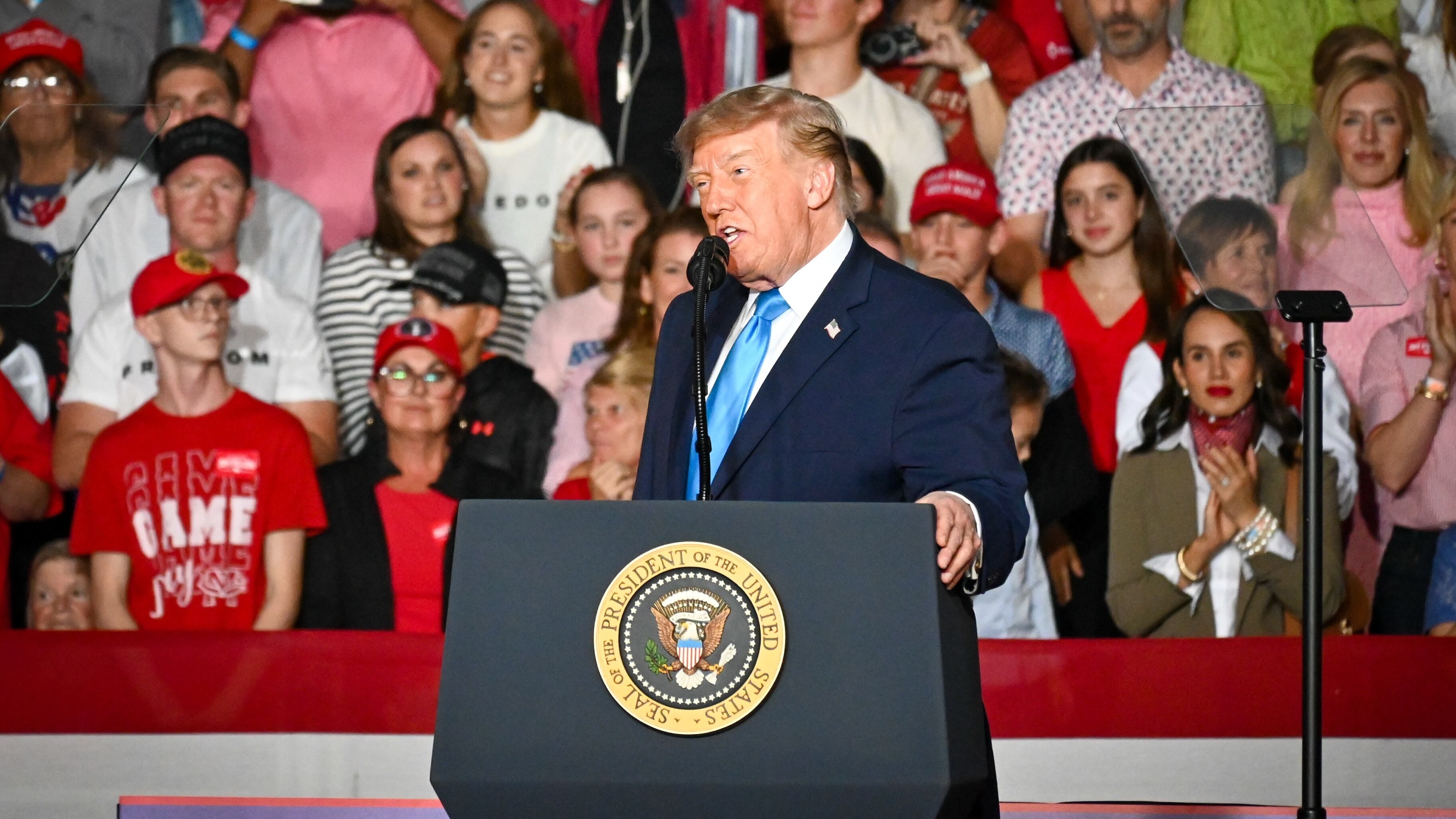 Watch a replay: Midterm rally featuring President Trump in Grand Island