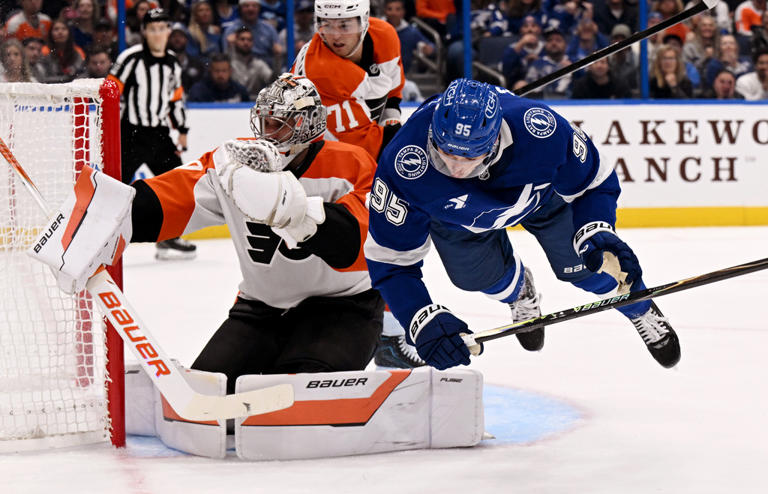 Lightning roll past the winless Flyers 4-1 as Vasilevskiy ties Andy ...
