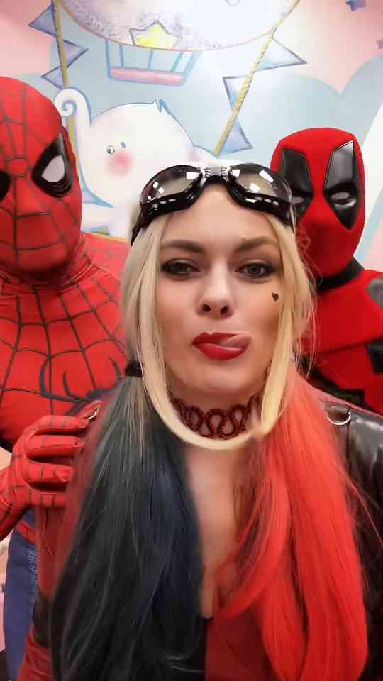 Harley Quinn confuses both Deadpool and Spider-Man