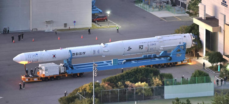 Nuri arrives at launch pad; final launch time decision today
