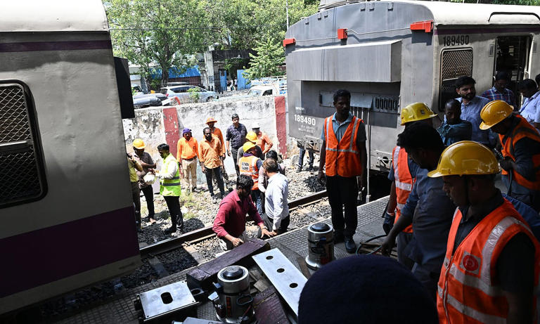 Coach derails at Fort station, suburban train services briefly delayed ...