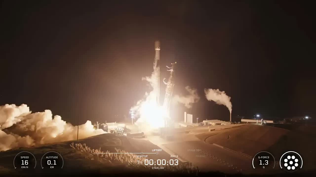 Blastoff! SpaceX Falcon 9 rocket launches Starlink satellites from ...