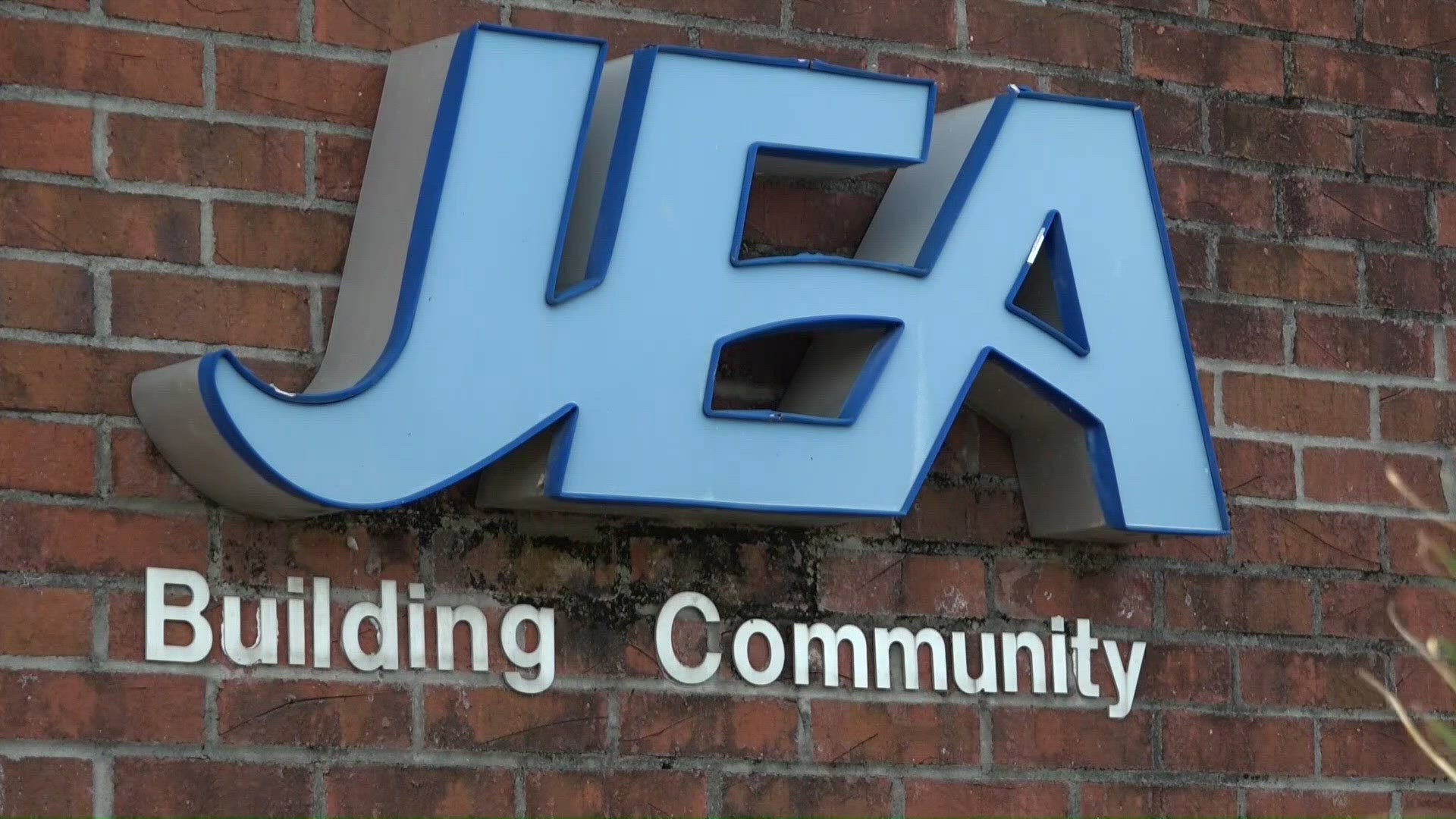 Petition pushes for lower JEA rates as utility defends heightened costs