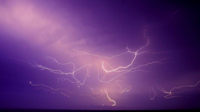 Florida boat buyers see St. Elmo's fire 50 miles offshore, then make a ...