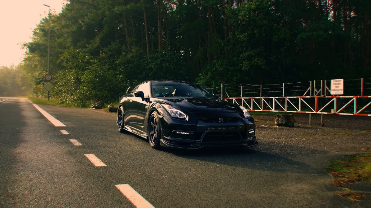Varis R35 GT R Comes Alive in This Epic 4K Shoot