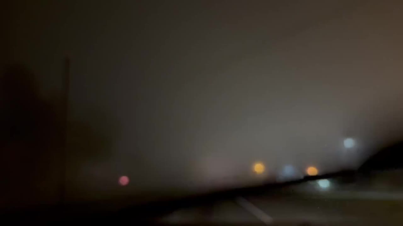 Dense fog blankets highway and reduces visibility in Gray, USA