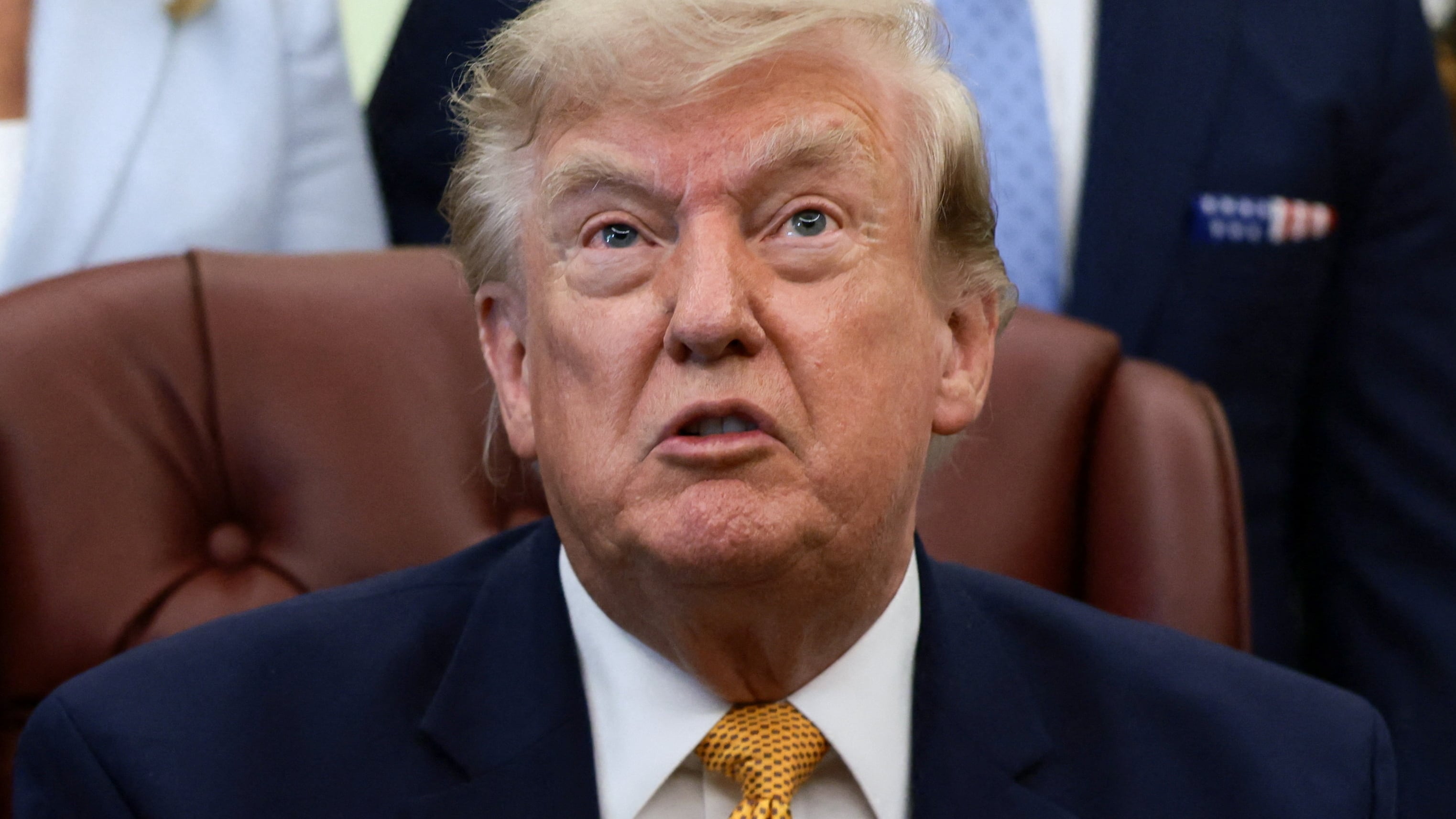 Trump drops vile slur in frantic bid to save flailing nepo-senator