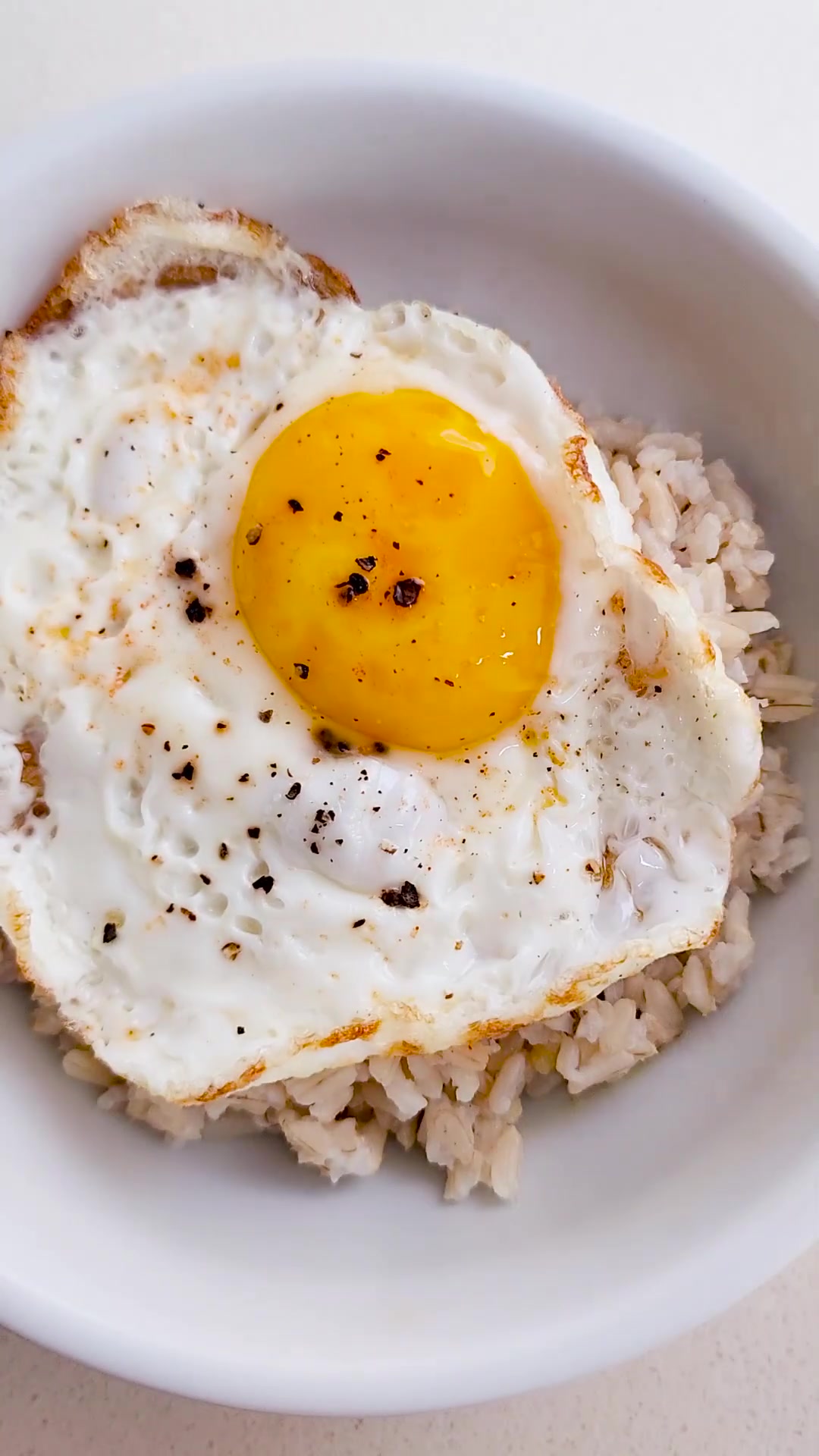 Egg rice bowl breakfast routine!
