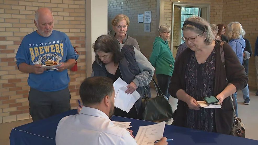 Charlotte Community Association hands out Ring cameras to senior residents