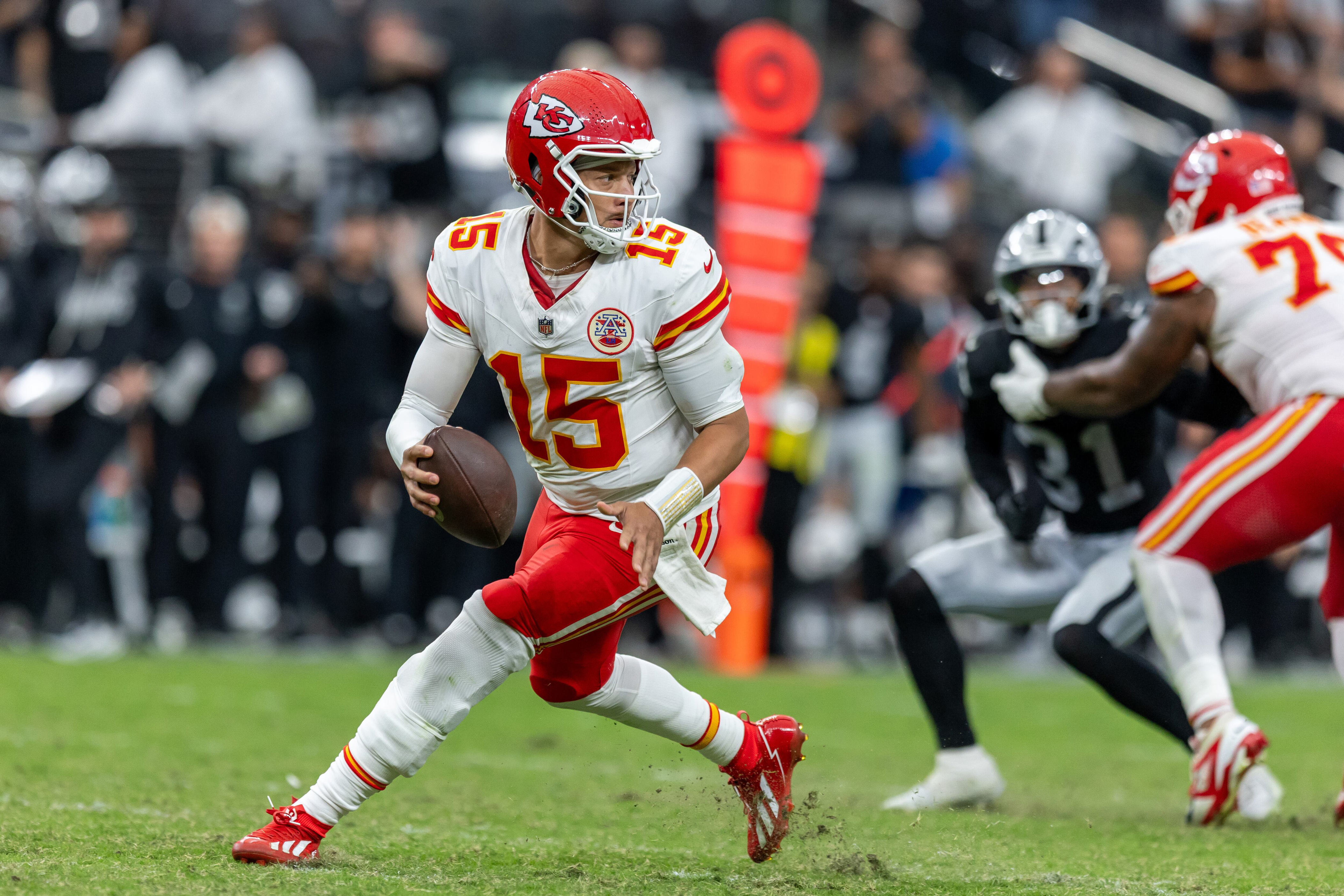 ‘We’re back’: KC Chiefs Kingdom celebrates 4-0 start