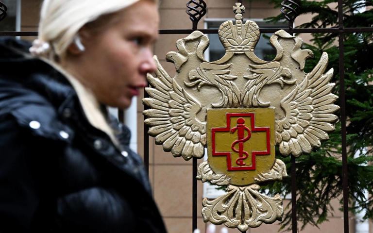 Russia downplays plague reports as Trump offers US help