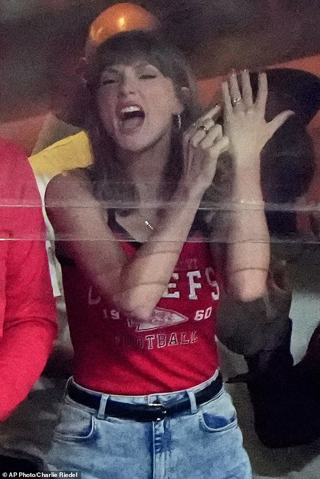 Taylor Swift finally ends Ella Langley's 24-week chart topping streak