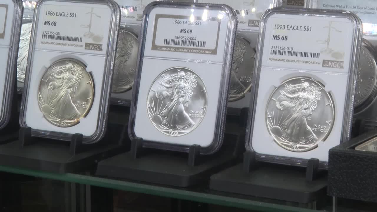 Pawn shops are booming. One Valley broker says that's a red flag