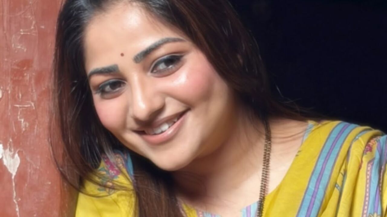 Rachita Ram reacts to viral video of fan pinching her cheeks: No wrong ...