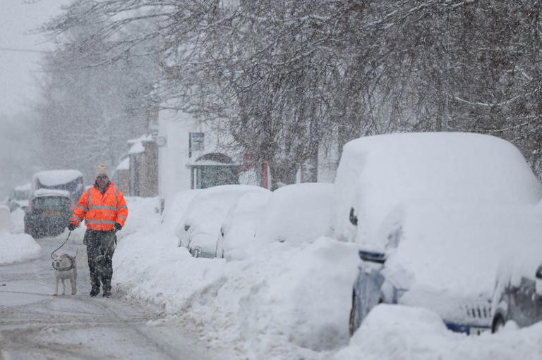 UK 'White Christmas' hopes as strong El Niño set to bring chaos across ...