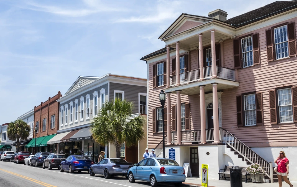 Slow down and savor Beaufort’s Lowcountry charm