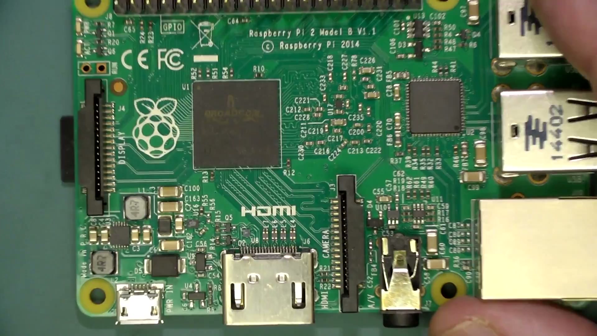 EEVblog #901 - Raspberry Pi 3 photoflash problem
