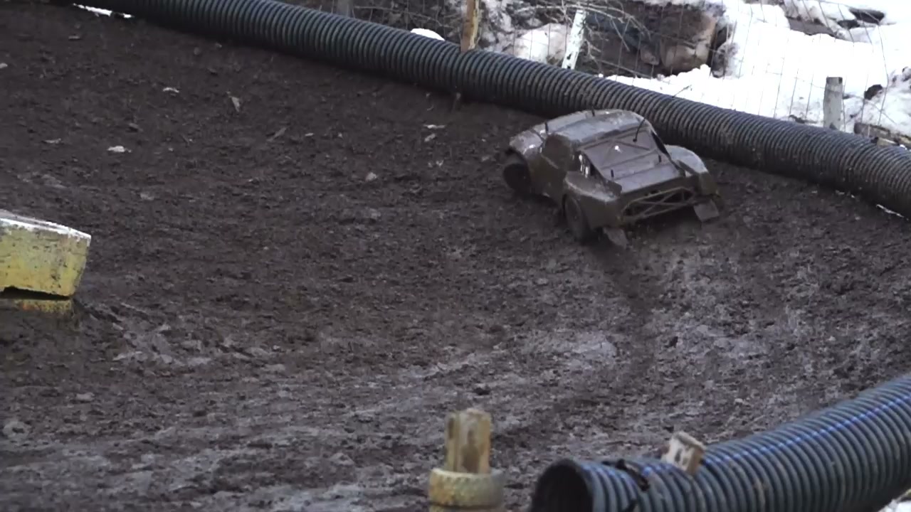 SC10RS RC vehicle winter driving test in snow