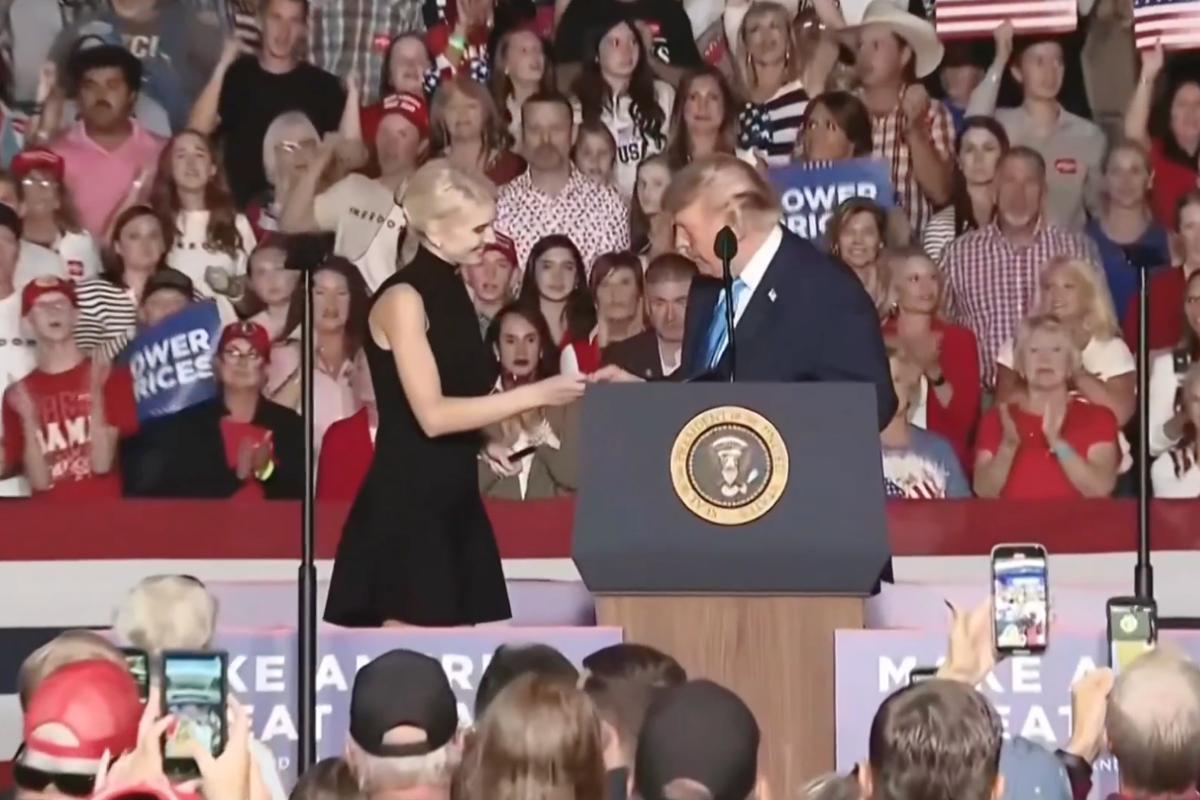Trump appears to eye Harp's legs before calling her a 'perfect person ...