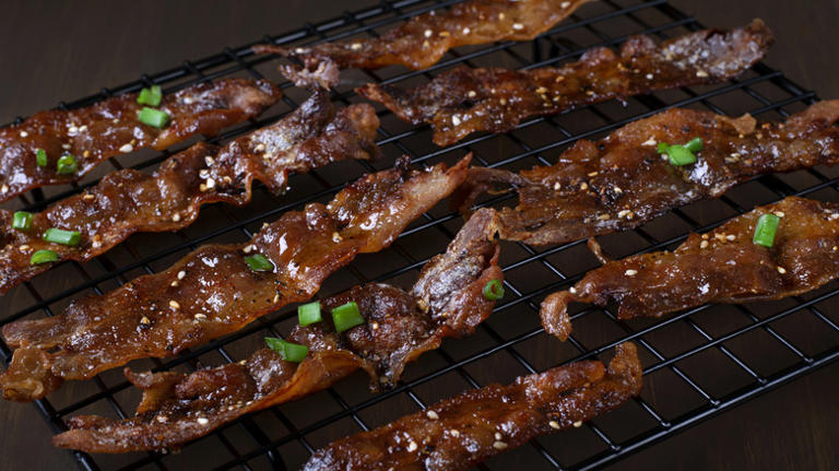 The right way to make candied bacon for the best flavor and crunch