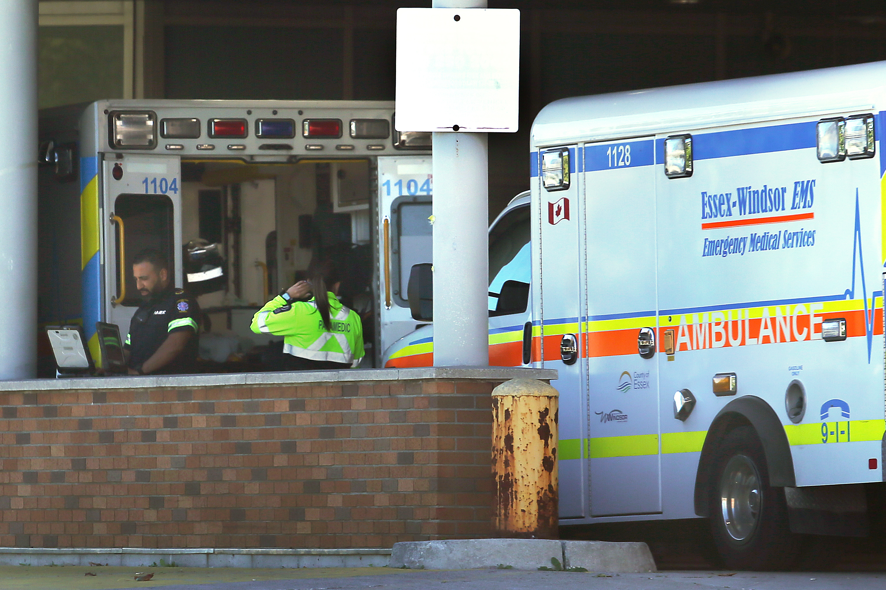 Windsor-Essex paramedics reach tentative agreement, pausing strike talk
