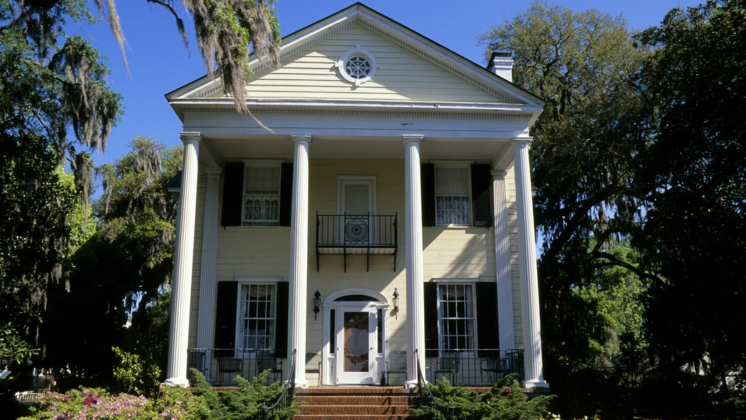 Slow down and savor Beaufort’s Lowcountry charm