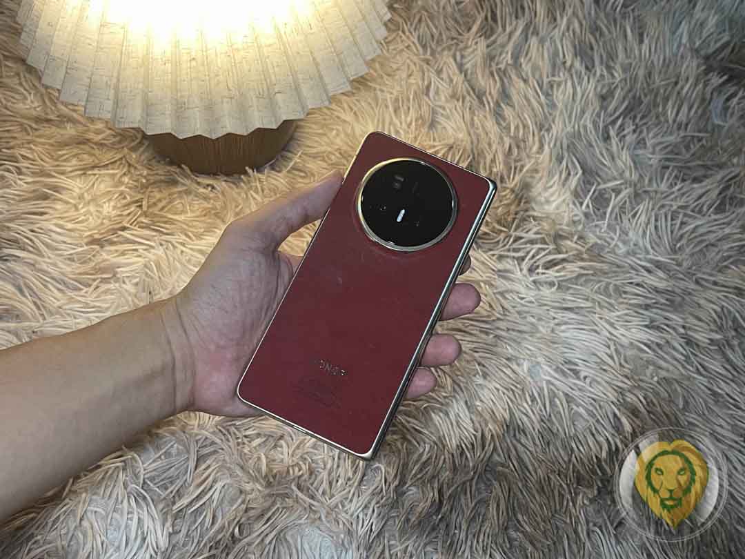 HONOR Magic V6: Folded today, ready for anything