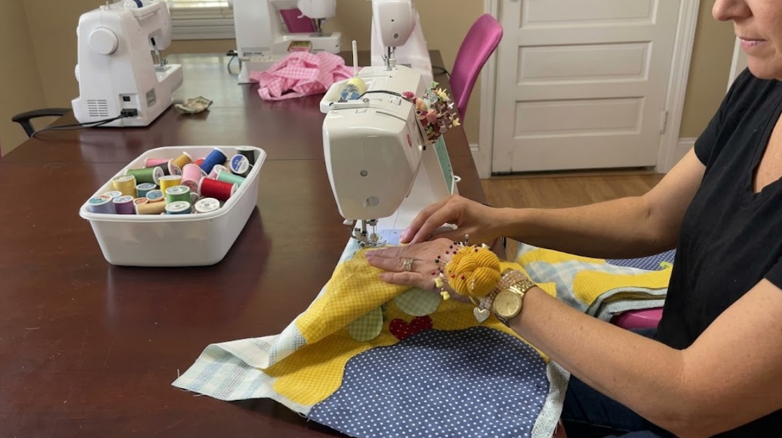 A creative quilt design mixing patchwork and applique