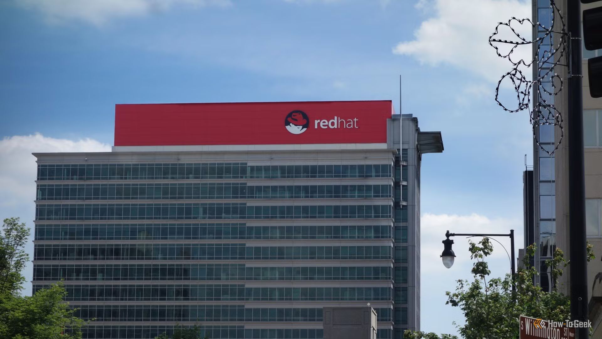 These 5 distros are replacing Red Hat Enterprise Linux in the ...