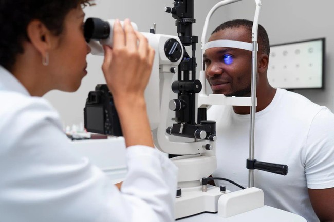Diabetic eye disease: Why regular eye tests matter even when you can ...