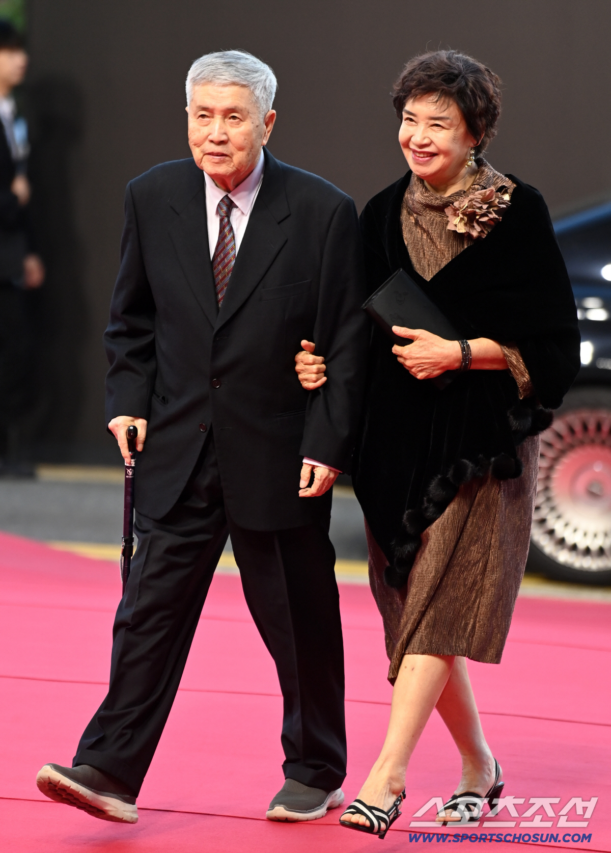 Director Im Kwon-taek and his wife attend the Busan International Film ...