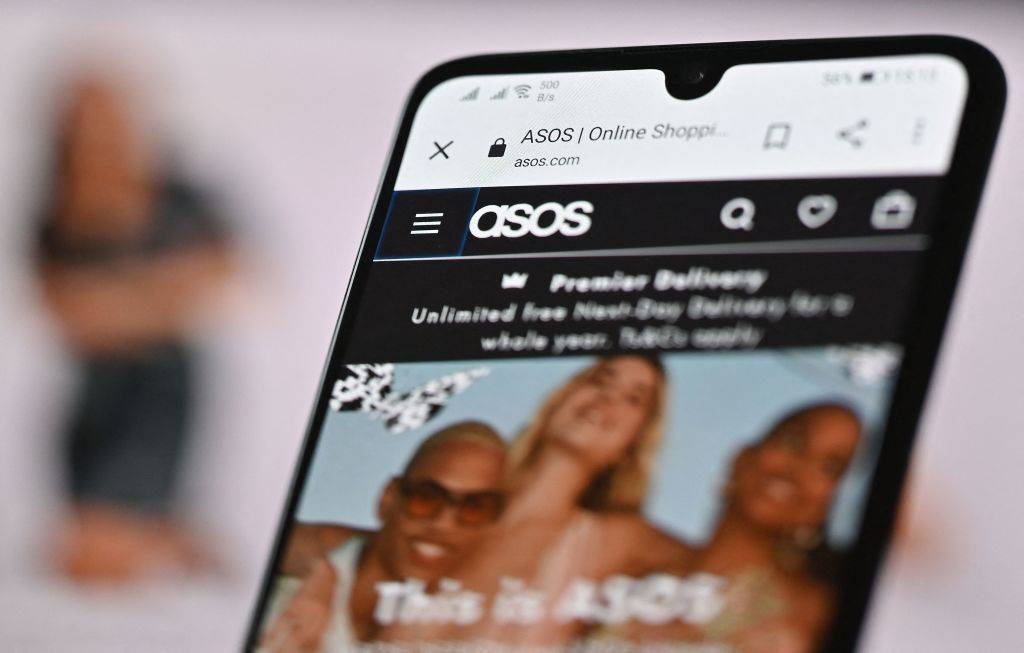 ASOS users stunned after receiving chilling hack notification appearing ...