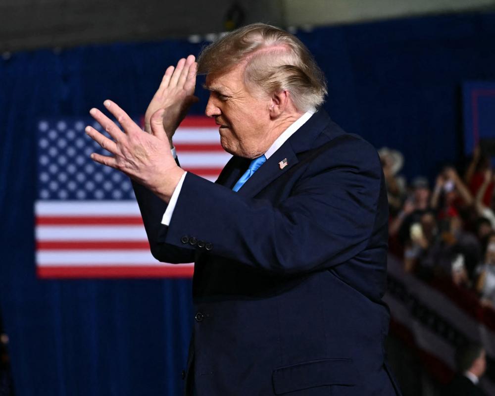 Trump suggests he would let Iran 'take out' Los Angeles or San Diego